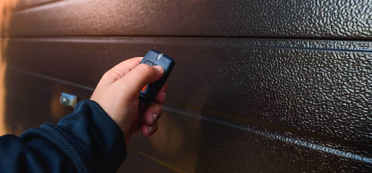 automatic door opener with remote control in Pinecrest