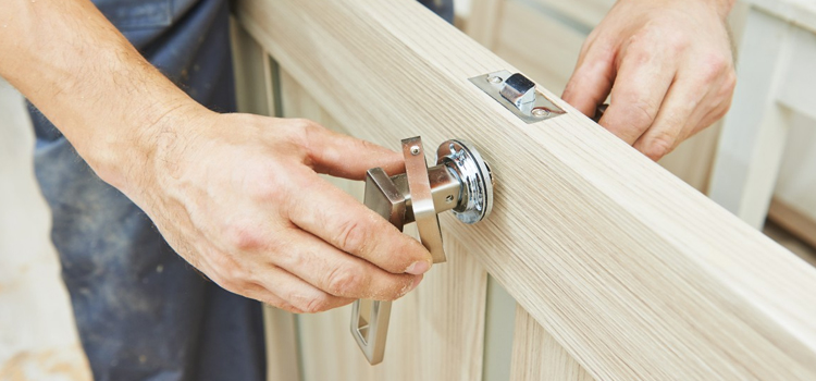 interior door repair Pinecrest
